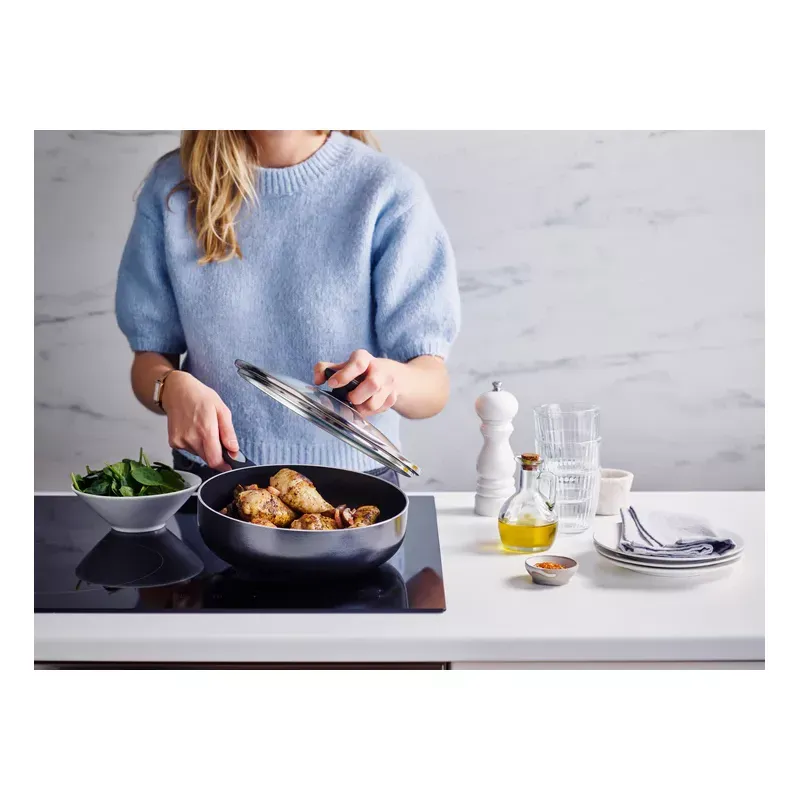 PRO INDUC Sauteuse Corps alu ép 3mm revêtement céramique Induction + Couvercle BEKA D24